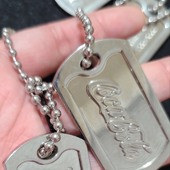 Coca-Cola Set of 2 Dog Tags - Picture 2 of 4